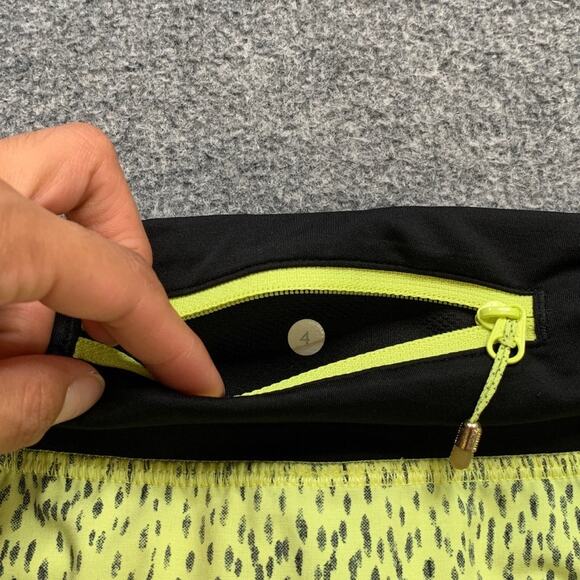 Lululemon Shorts Womens 4 Summer Pear Black Run Speed Printed Brief Lined Active - Picture 9 of 11